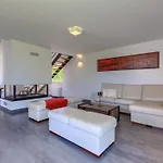 فيلة Terra Rossa By Interhome