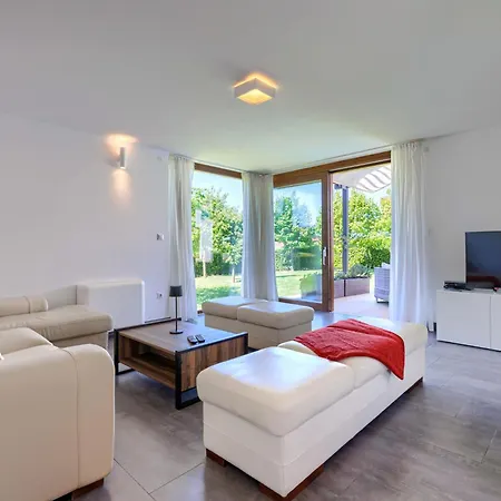 Terra Rossa By Interhome