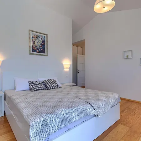 Villa Terra Rossa By Interhome